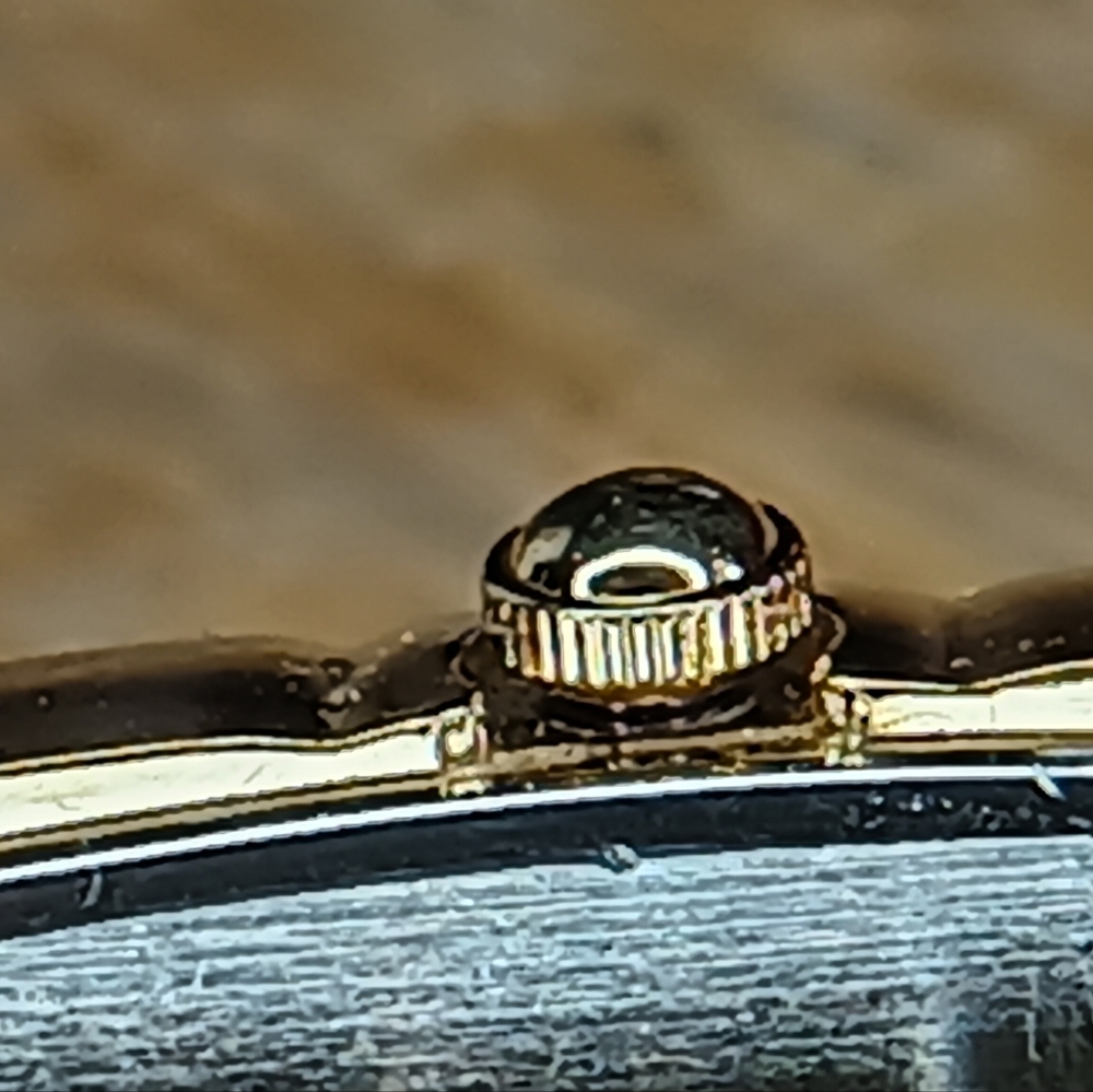 Seiko Ladies Black dial, 2 hand movement gold case and bracelet w/diamond at 12 - Picture 5 of 10
